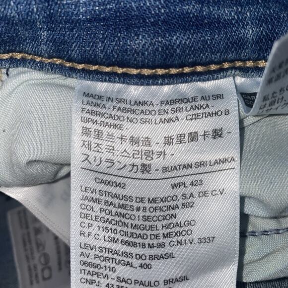 Levi’s Classic Boot butterfly Patches Denim Light Blue jeans Size 2 - Picture 12 of 13